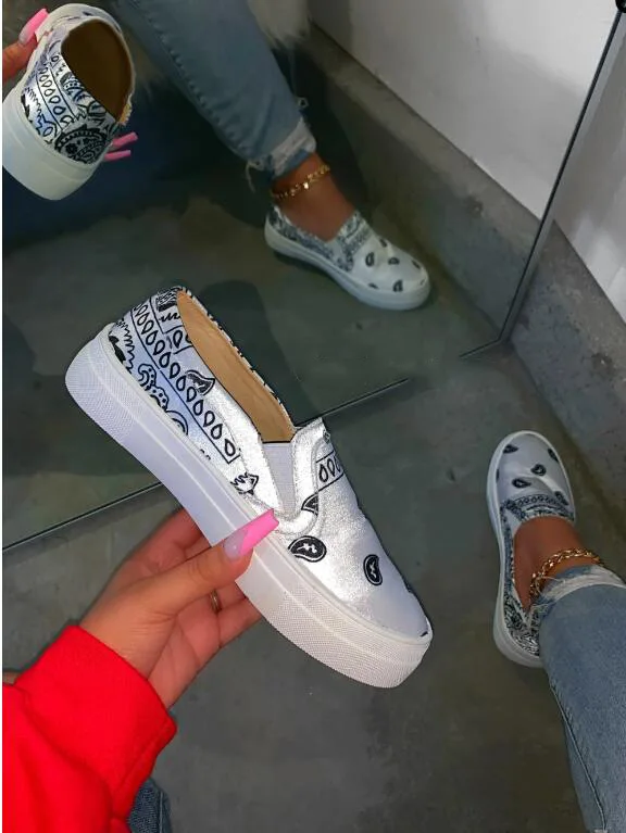 

Women Outdoor Ladies Loafers Soft Breathable Casual Shoes Print Sneakers Retro Canvas Shoes Flat Fashion footwear