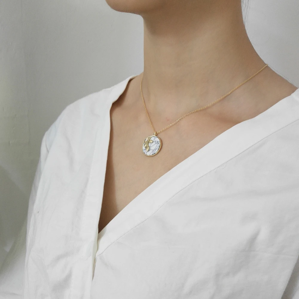 Женская круглая подвеска из серебра 925 пробы исцеляющая Чара с листочками дерева