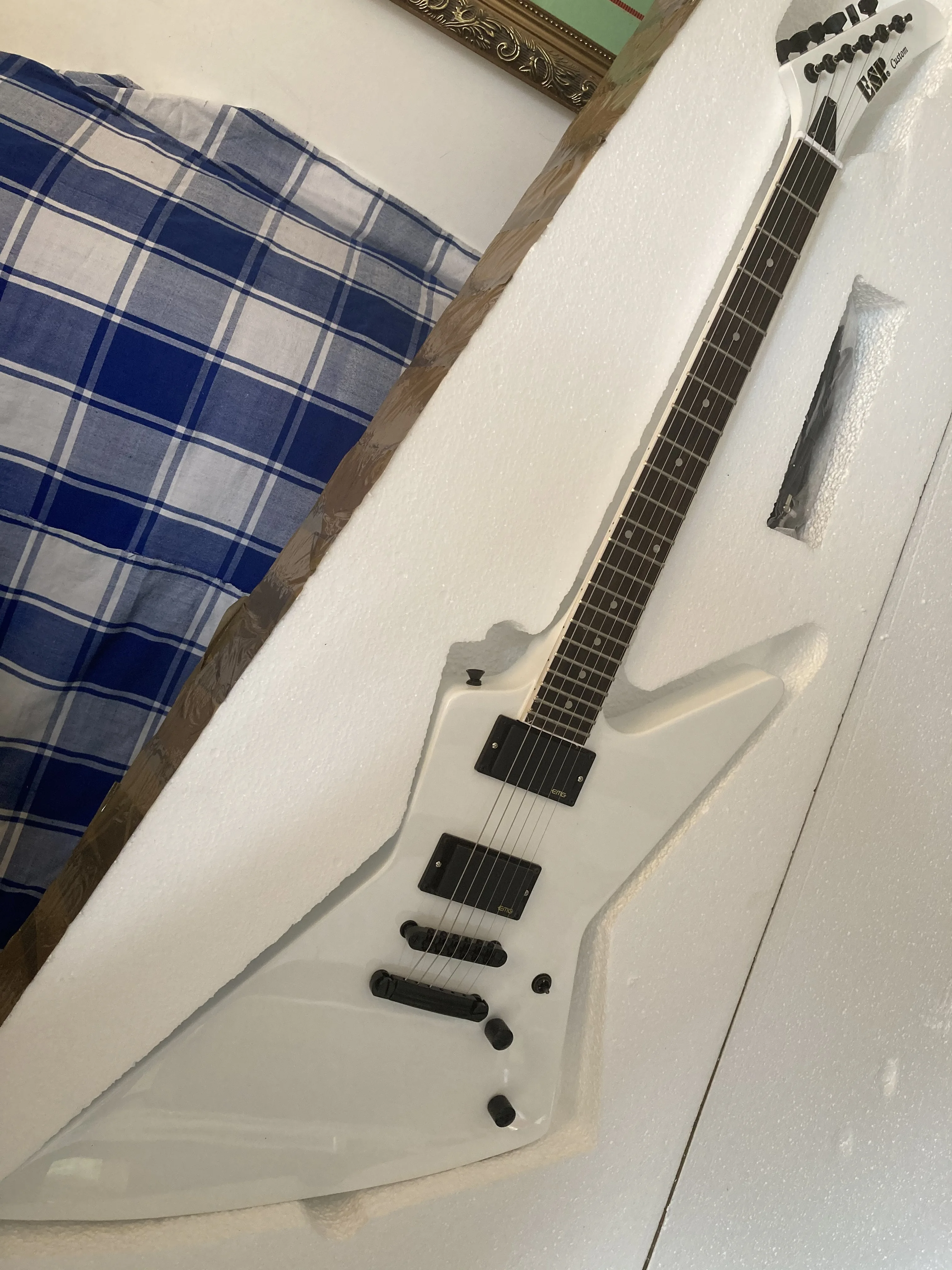 Бесплатная доставка лидер продаж электрогитара на 6 струн Custom Explorer -250 II Джеймс