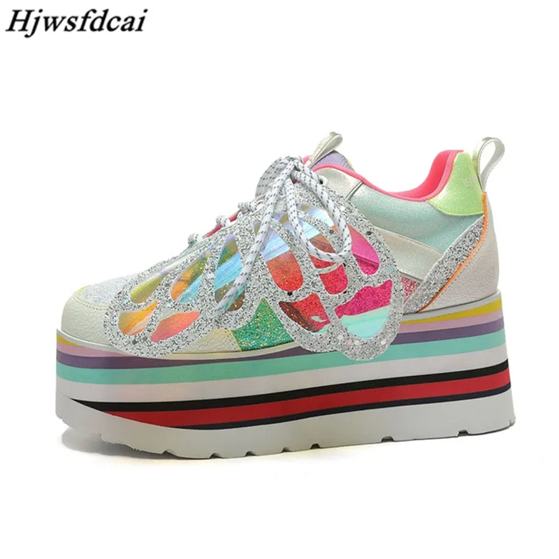 

2021 Fashion Sequins Butterfly Wings Flat Platform Women Sneakers Lace Up Mixed Color Thick Bottom High Heels Ladies Casual Shoe