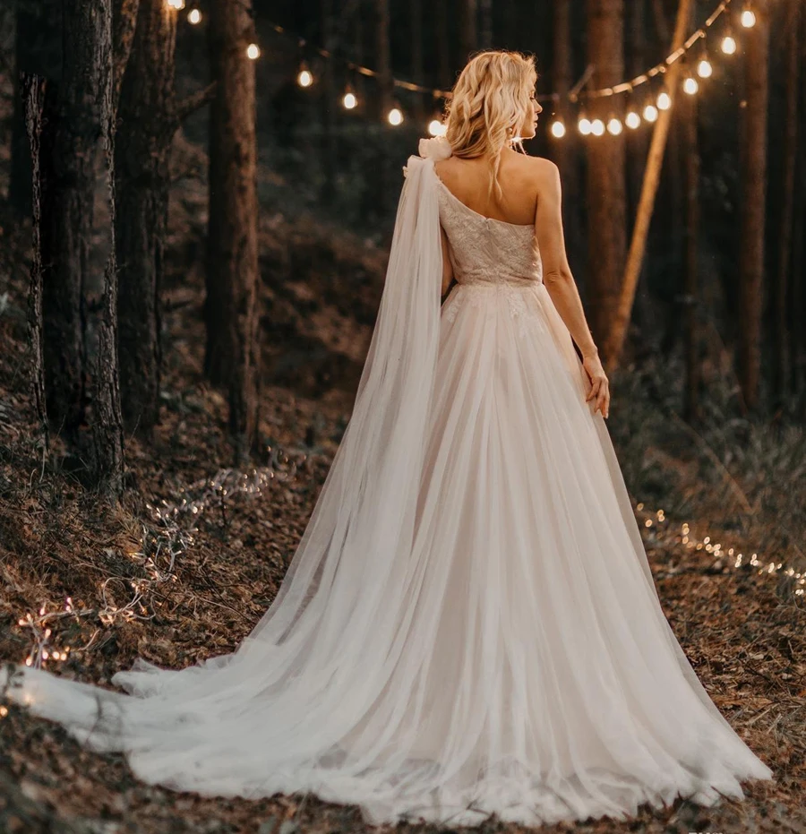 2021 One Shoulder Pleated Beading Applique Lace Wedding Dresses Sweep Train Tulle Bride Gowns Vestido De Novia | Свадьбы и торжества
