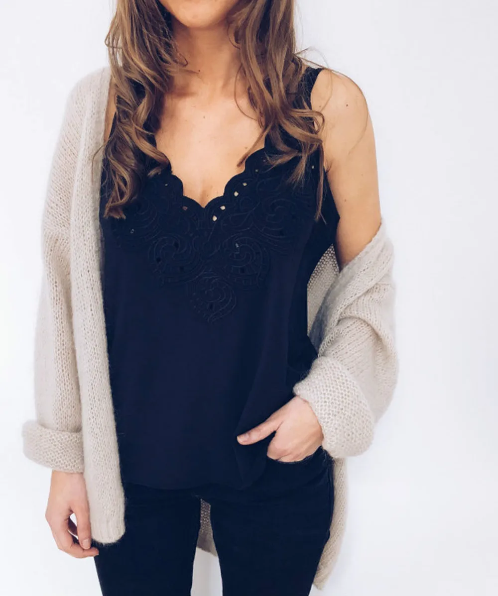 Женская футболка с глубоким вырезом летняя 2019 | одежда