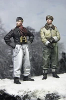 135 model kit resin kit lah officers kharkov set 2 figures