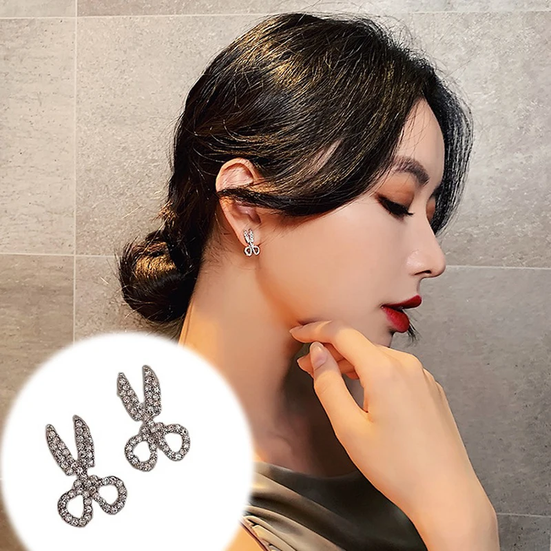 

Luxury Diamond Scissors Stud Earrings For Women Teens Girls 2021 Trend Statement Earrings Party Daily Fashion Jewelry