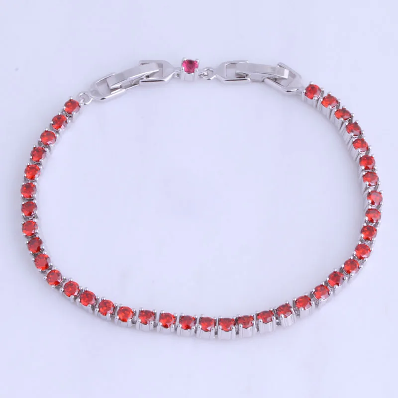 Любовный монолог в винтажном стиле красного цвета с украшением виде кристаллов