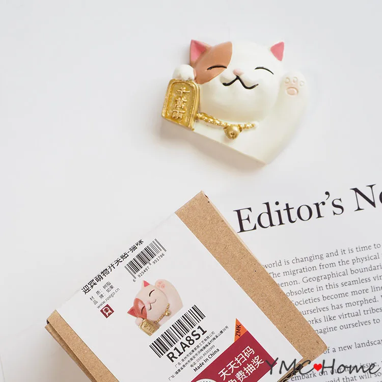

3D Creative Cute Cartoon Pet Lucy Mascot Cat Dog Wall Luminou Socket Switch Sticker Decoration Room Home Decor Wall Stickers