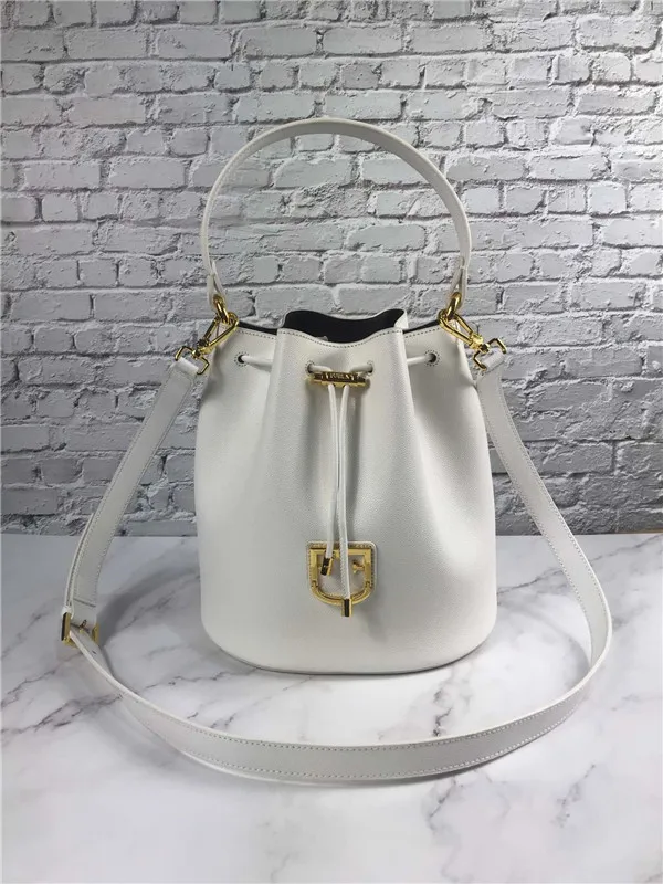 Весна/Лето Новое поступление Оригинальные женские сумки FURLA, высокое качество, маленькие размеры, женские меховые сумки белого цвета, размер 24 см* 22 см* 16 см