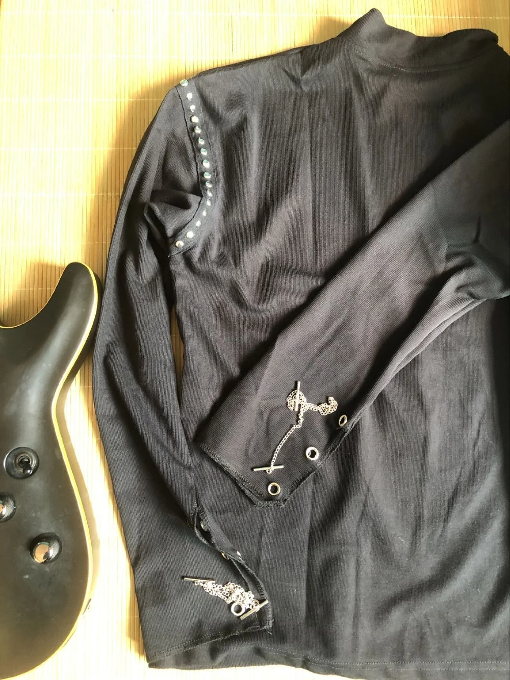 

Punk rock hoodie men Metal hard rock clothing Rivets Slim fit Black color Autumn Winter High street tops