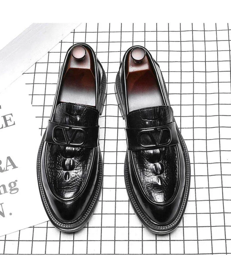 

Men's Handmade PU Black Crocodile Pattern Metal Buckle Formal Loafer Shoes Retro Classic Fashion All-match Business Casual YX209