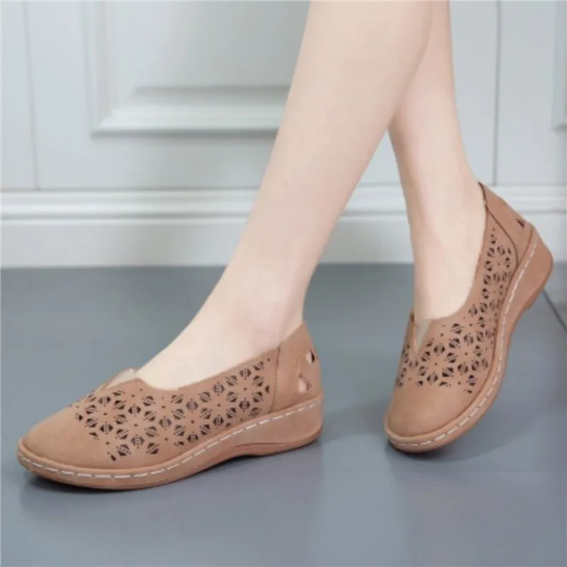 

Women Slip On Sneakers Large Size Casual Single Shoes Flat Sneakers Breathable Hollow Out Casual Shoes Ladies Platform Sandals