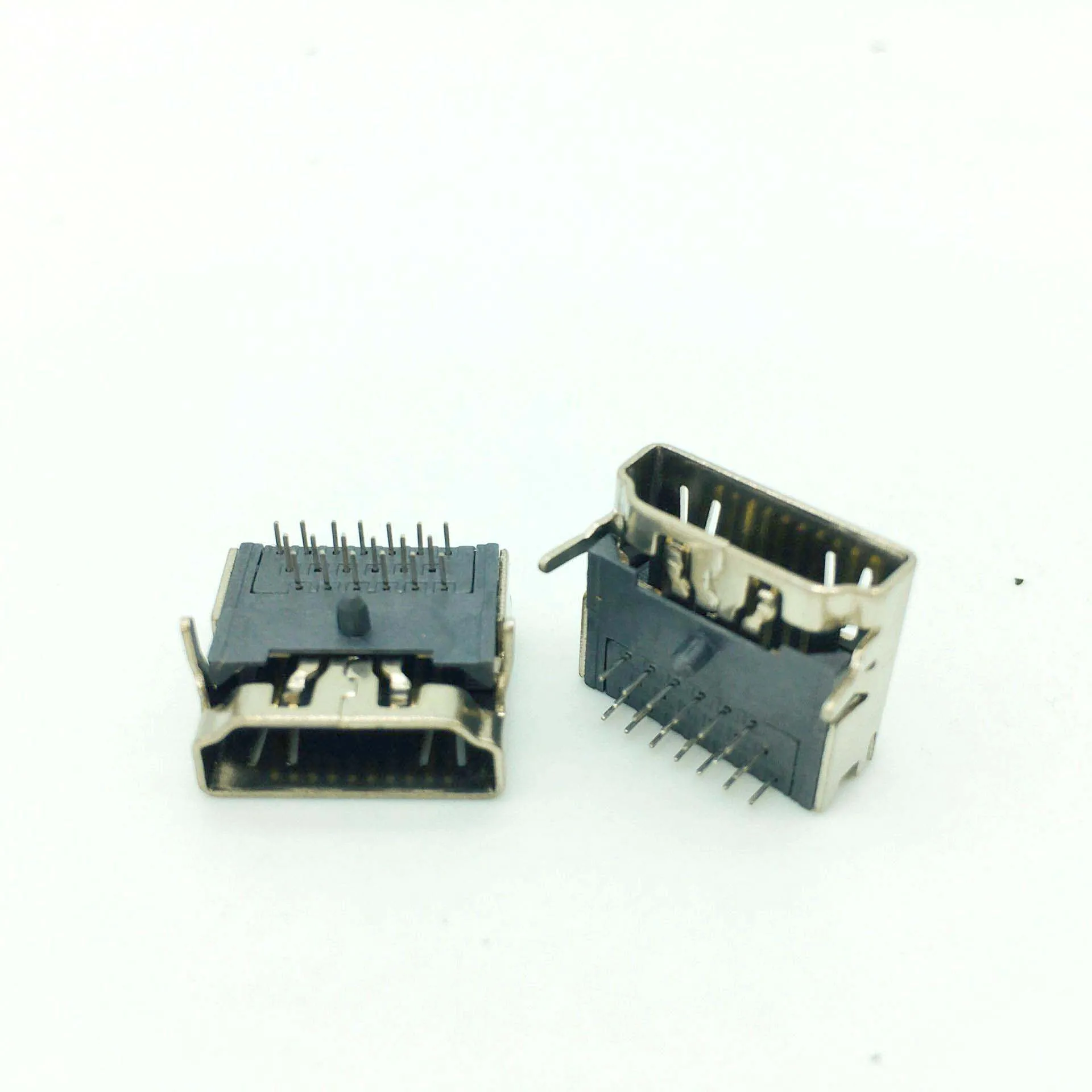 

100Pcs Copper Shell Type A 3 Row 19Pin HDMI-compatible Right Angled Female Socket PCB DIP Solder Connector