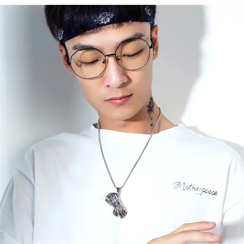 Мужская подвеска из титановой стали в форме перчаток | Украшения и аксессуары