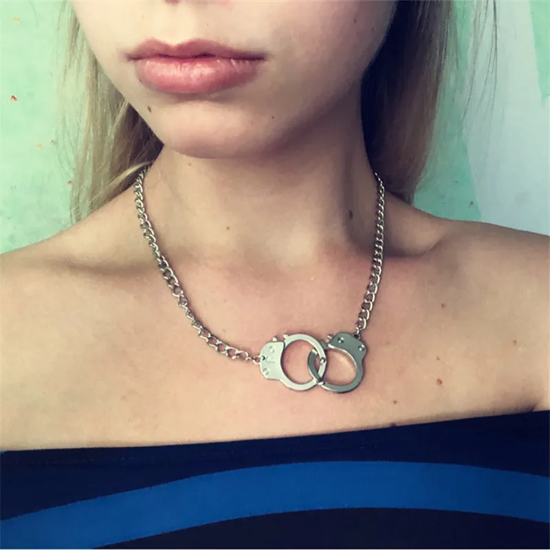 

2020 Punk Wholesale jewelry/handcuffs exaggerated brief paragraph necklace, metal hipster necklace and decorative necklace