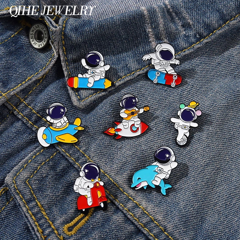 

Metal Astronaut Enamel Pin Brooch Space Ocean Whale Airplane Surfing Rocket Badge Pin Lapel Clothes Jewelry Accessories Kid Gift