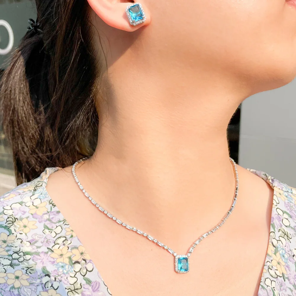 Ожерелье и серьги-подвески женские квадратные с светильник бым фианитом