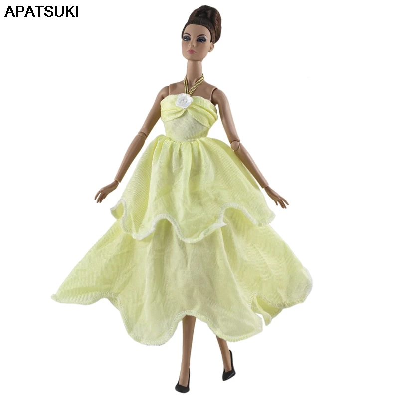 Светло желтое модное платье для куклы Барби одежда наряды нарядное принцессы