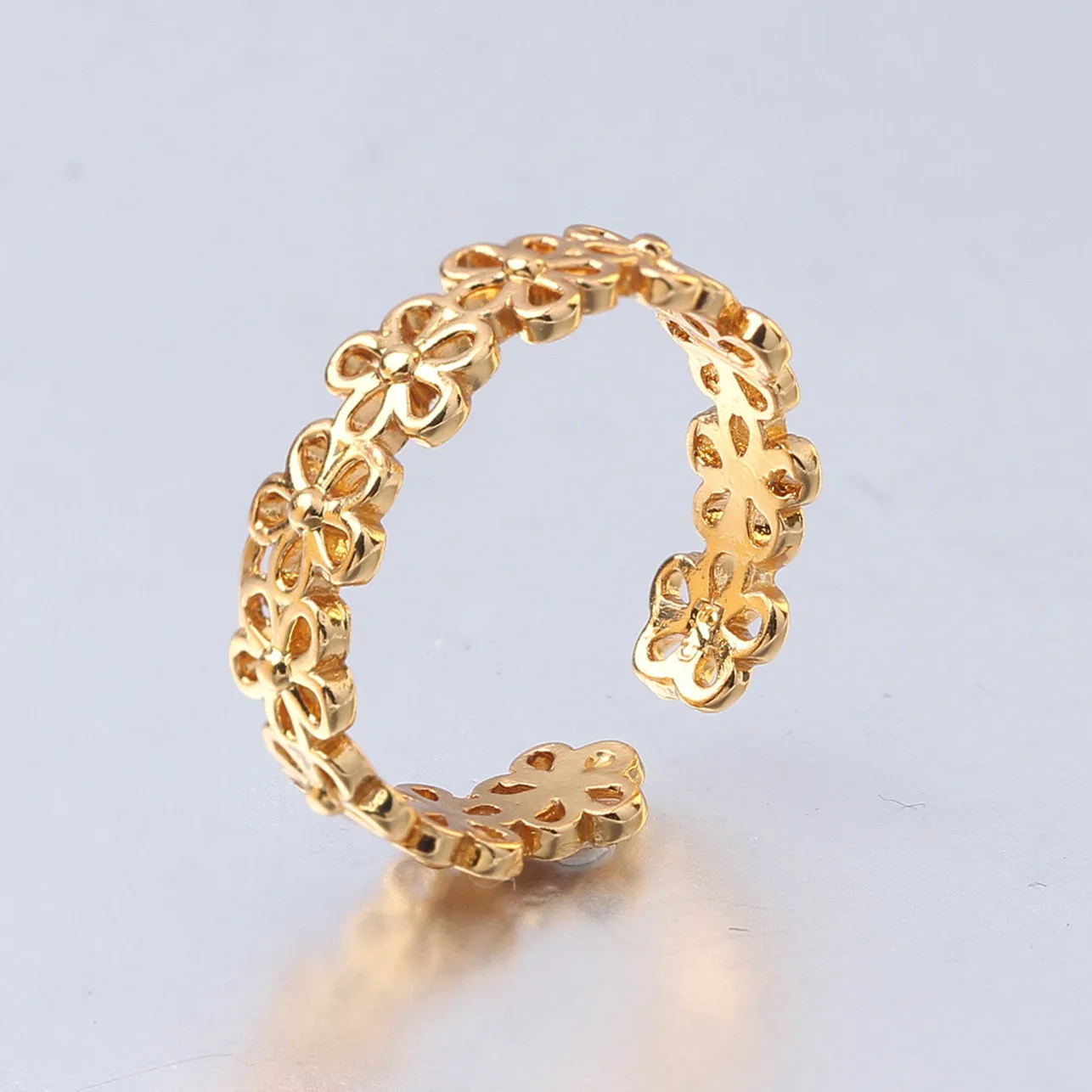 Женское ажурное кольцо с цветами можно носить как на руках так и ногах летнее