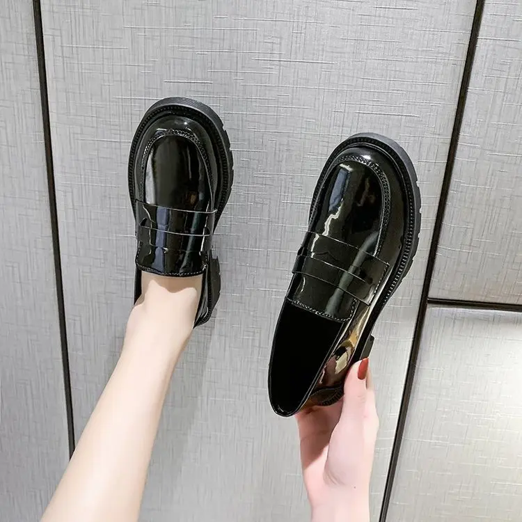

Women's Shoes Flat Shoes PU Surface Women's Casual Leather Shoes Thick-soled Shoes Women's Shoes Large Size 35-40