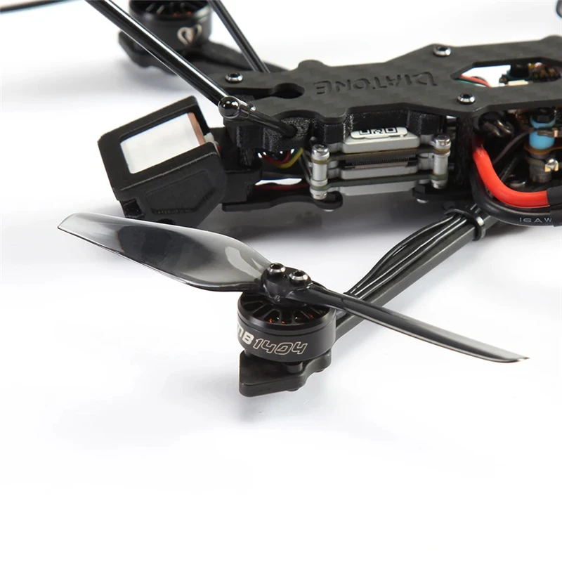 

Diatone Roma LR HD F4 4S 4 Inch Freestyle FPV Racing Drone w/ MAMBA F405 Mini Flight Controller 30A ESC CADDX Nebula Pro Camera