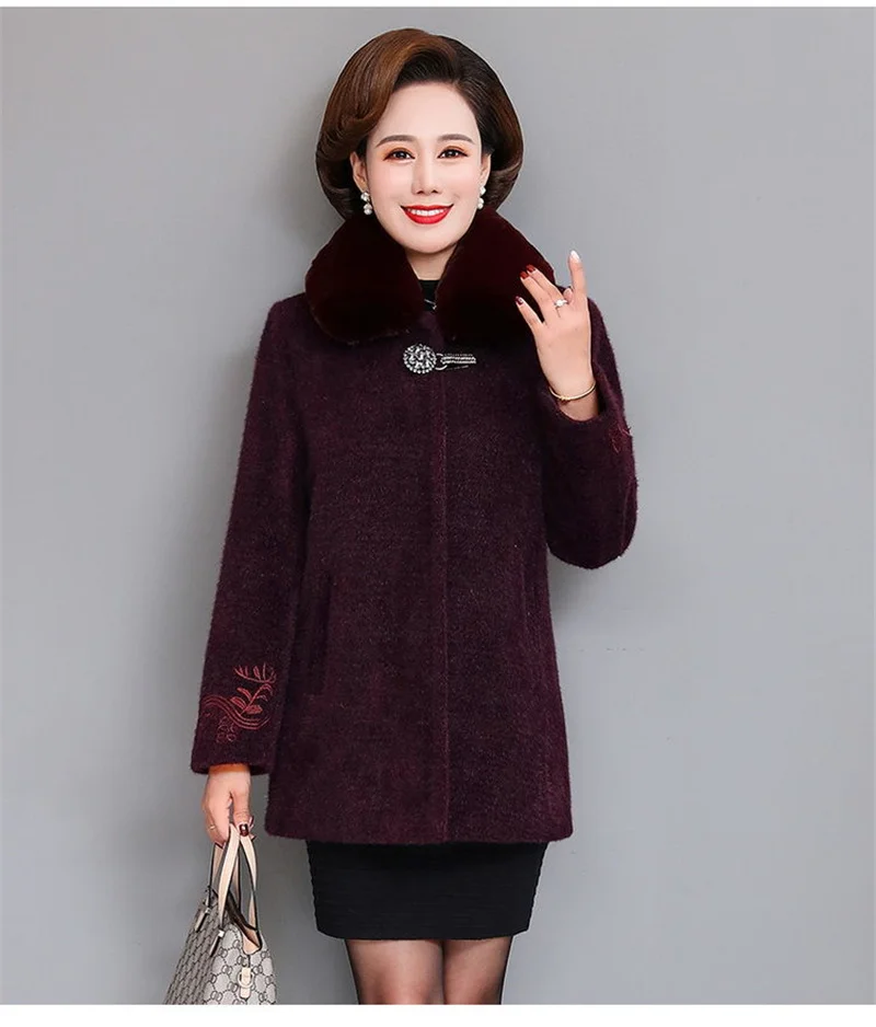 

Large Size Mother Wear Embroidered Fur Collar Coat Woolen Waterproof Mink Velvet Elderly Wear Sleeved Fashion Classic New Trend