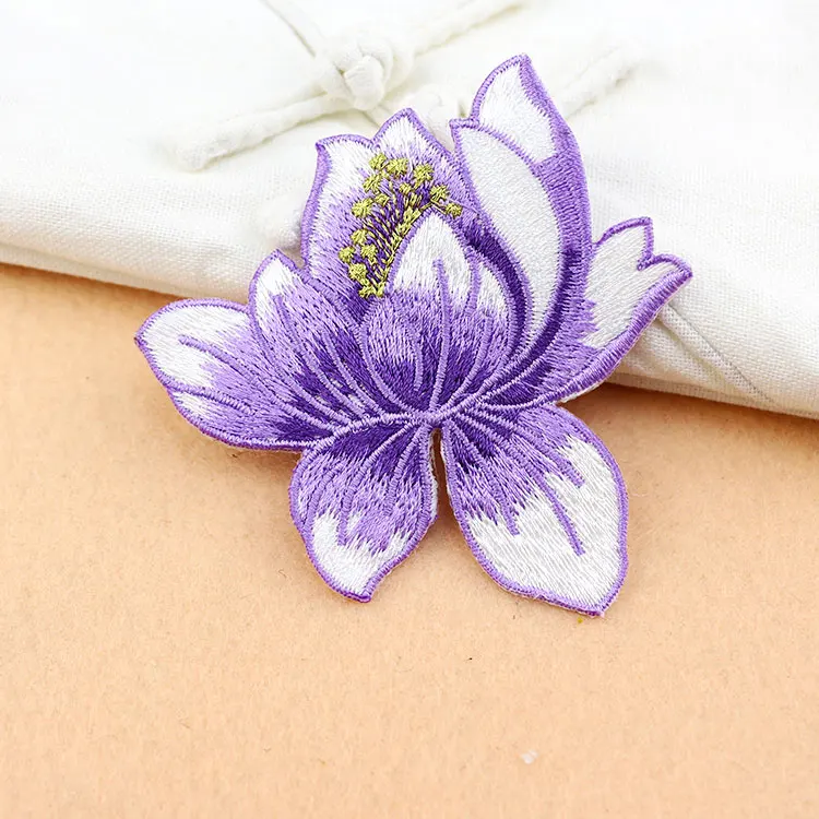 Красочное изысканное платье в виде лотоса и кленового листа с вышивкой античном