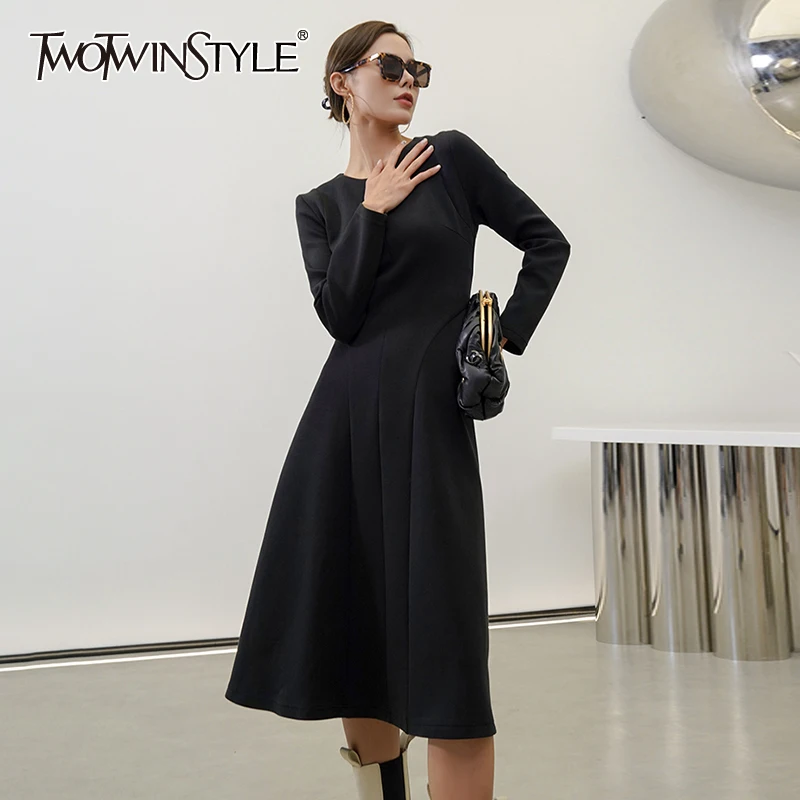 

TWOTWINSTYLE Solid Color Dresses For Female O Neck Long Sleeve High Waist Slimming Women's Elegant Dress Fashion Autumn New 2021
