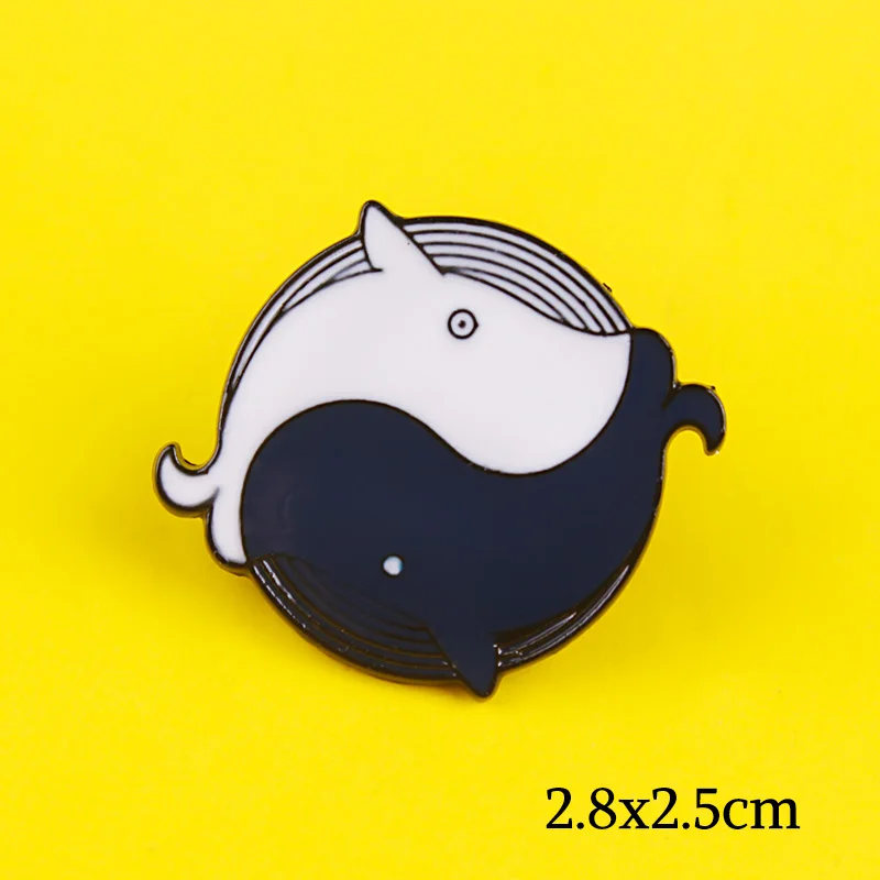 Черно-белые значки для рыбы на одежде в японском стиле эмалированные аниме