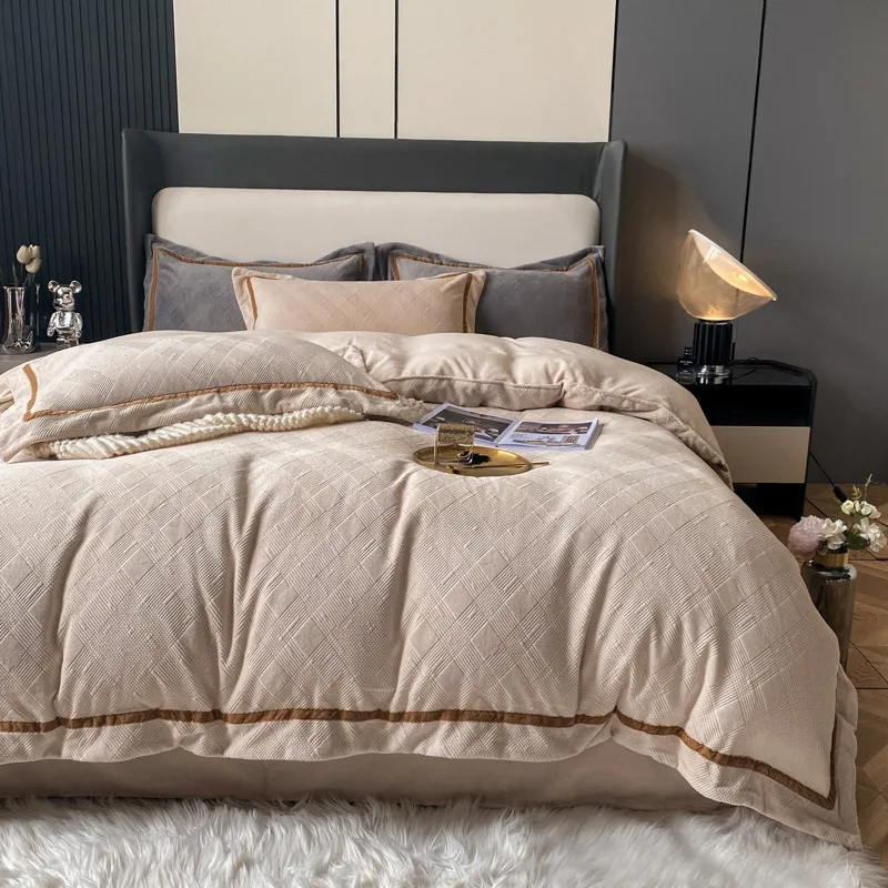 

Nordic Style Milk Velvet Duvet Cover Set with Bed Sheet Winter Warm Thicken Queen Size Bedding Set Luxury Warmth Quilt Covers