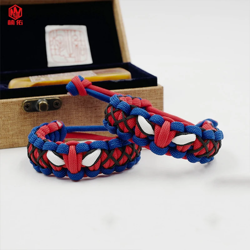 

1PCS Hero Hand-Woven Camping Emergency Paracord Parachute Rope Buckle Peter Parker Is The Same Fashion Trendy Brand