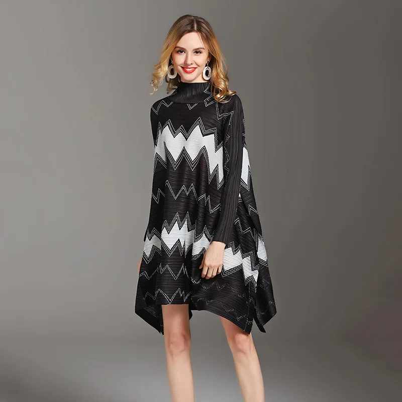 Miyake плиссированное платье трапециевидной формы с длинным рукавом и высоким