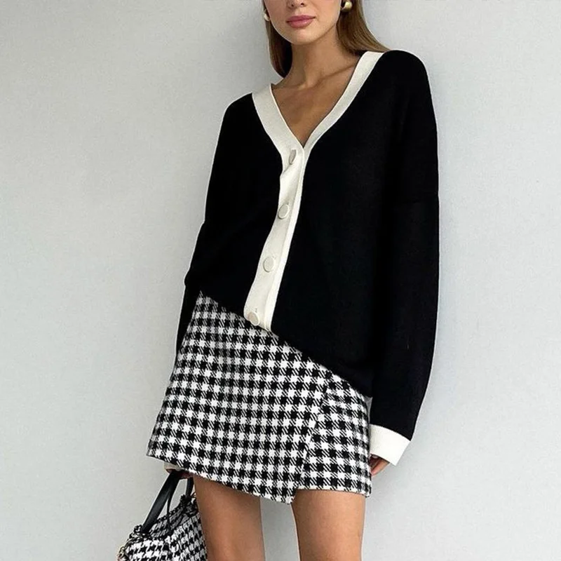 

Women's Knit Vintage Plaid Cardigan V Neck Loose Sweater Ladies Winter Casual Long Sleeve Oversized Coat 2021 Fashion Tops