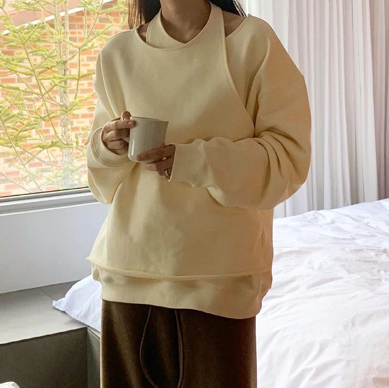 

Hoodies & Sweatshirts