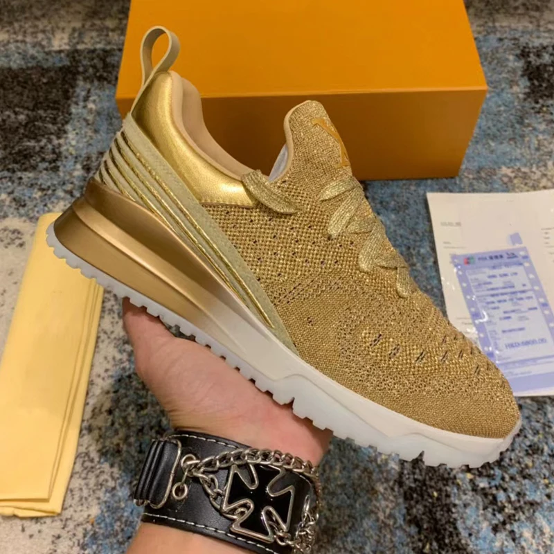 

Size 35~45 Unisex Knitted Mesh Sneakers Comfortable and Soft Golden Women Trainers Running Casual Men's Shoes Couples Trainers