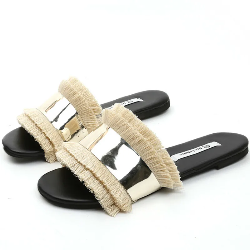 Летние тапочки женские стильные туфли на плоской подошве с металлическими