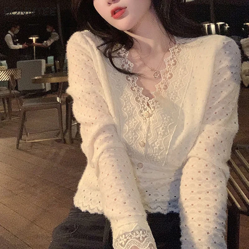 

Shirts Women Elegant V-neck Lace Inside All-match Fall Clothes Temperament Slender Casual Tops Mujer Tender Teens New Arrivals