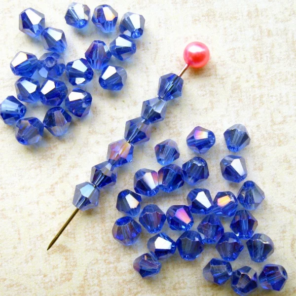 Блестящие голубые двухконусные хрустальные бусины 4 мм 100 шт. в партии | Украшения