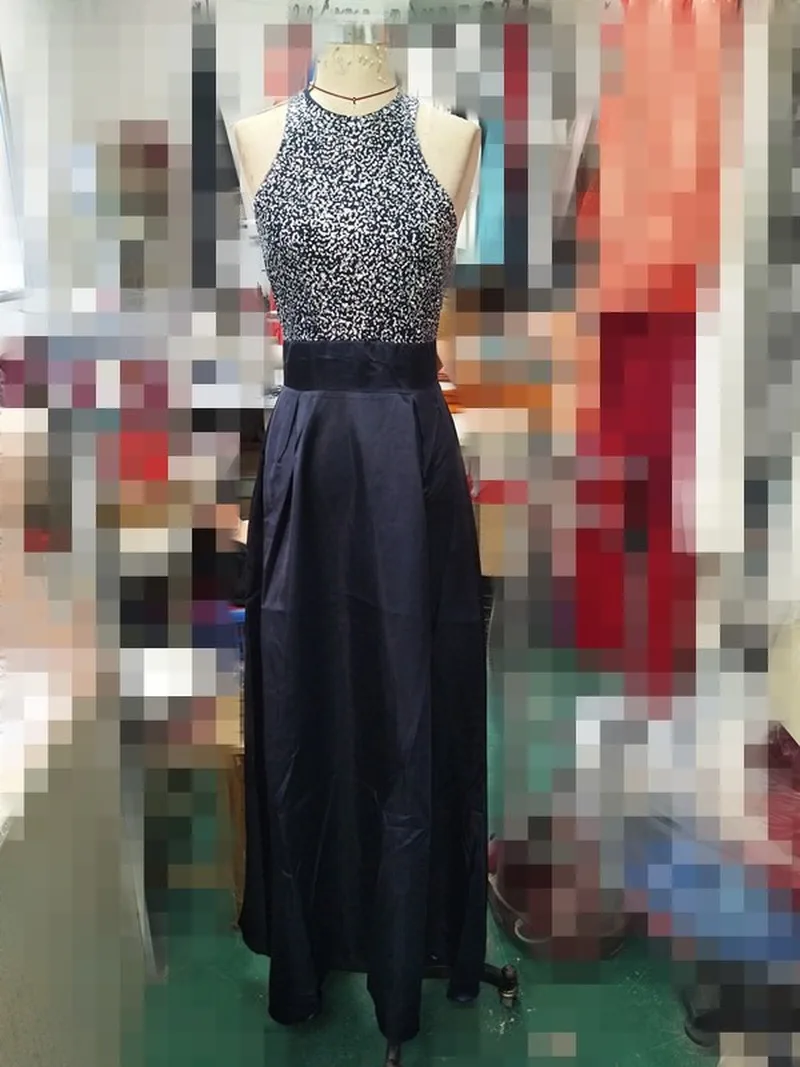 Женское вечернее платье элегантное расшитое блестками без рукавов с лямкой на