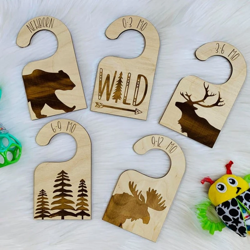 

set of 5 Laser carving animal silhouette wooden clothing divider Newborn to 12 month baby clothes Dividers Hanger