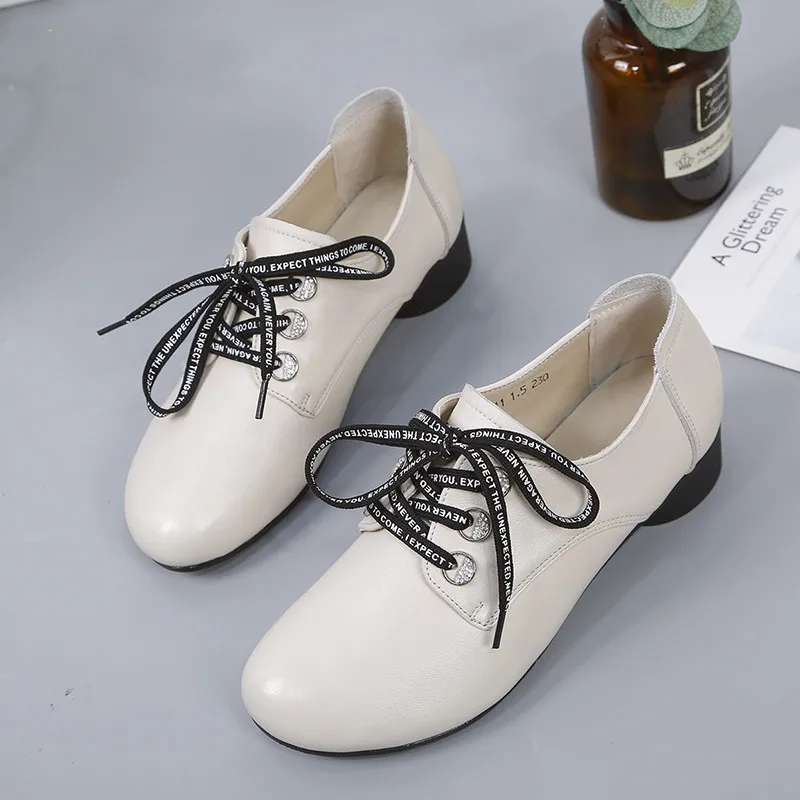 Женская обувь из 100% натуральной кожи модная повседневная красная на шнуровке