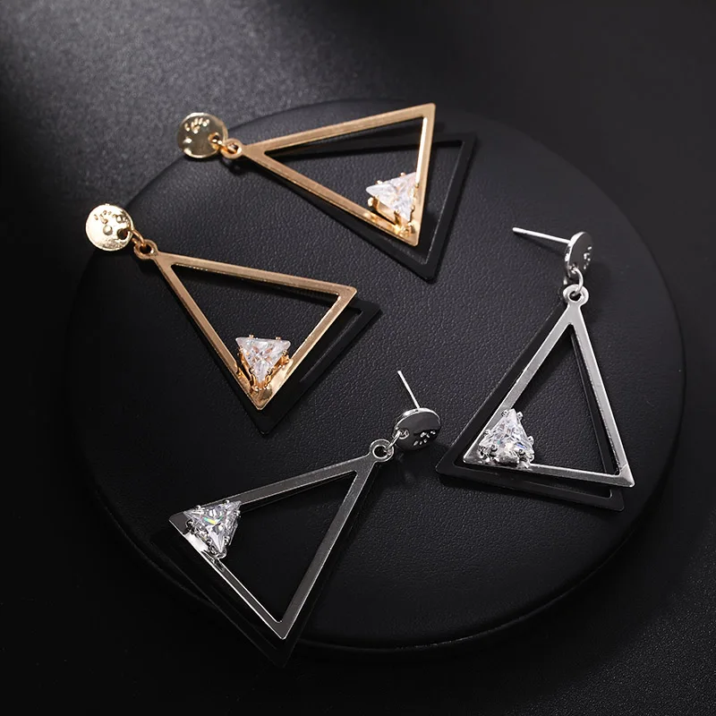 Корейские простые металлические круглые серьги с кубическим цирконием