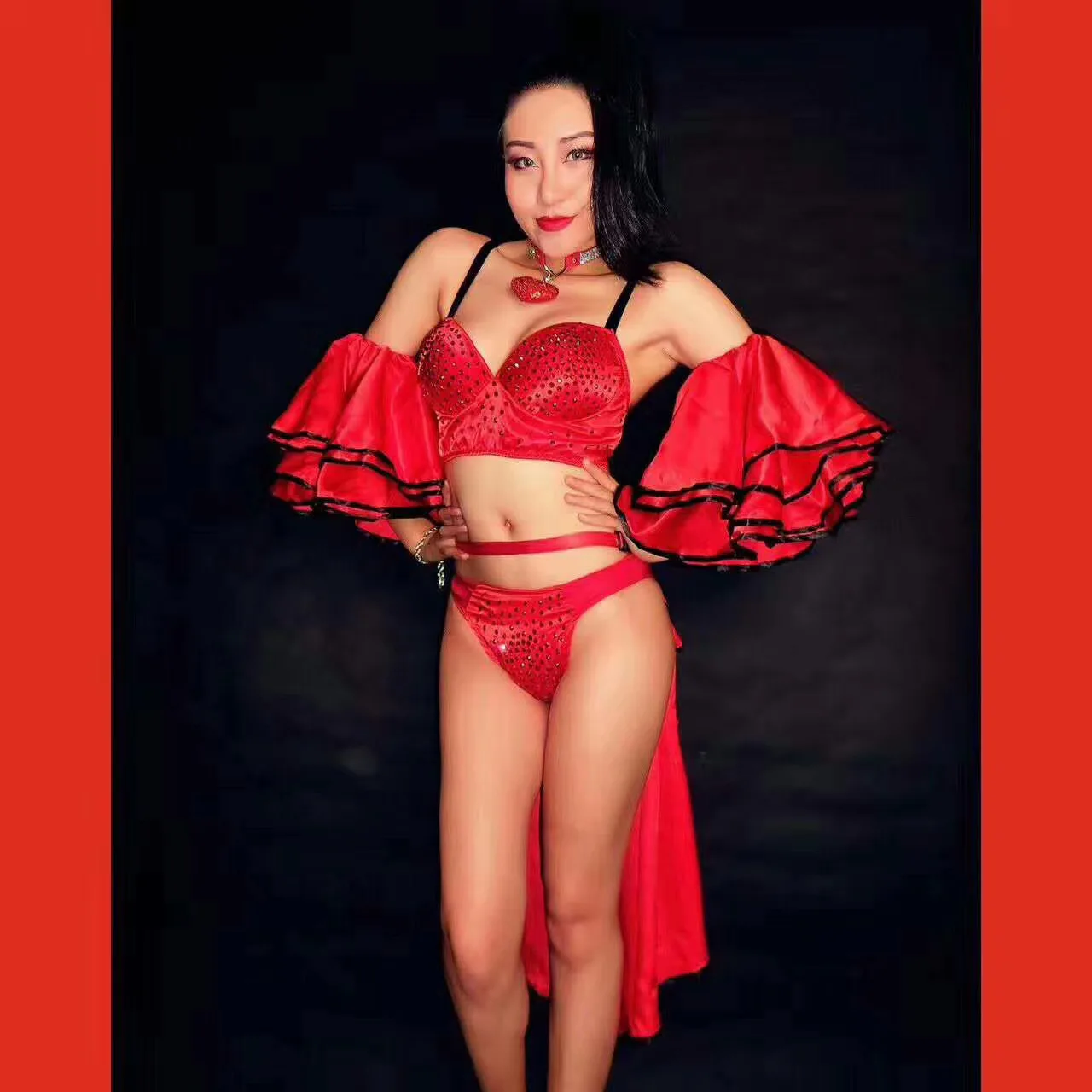 Для женщин к требованиям заказчика Сверкающие Бюстгальтер со стразами шорты