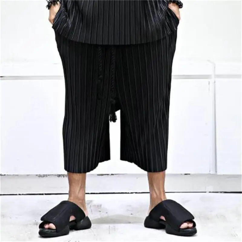 

Men's new corrugated oversize loose fashion Capris 2021 summer tide brand straight casual pants