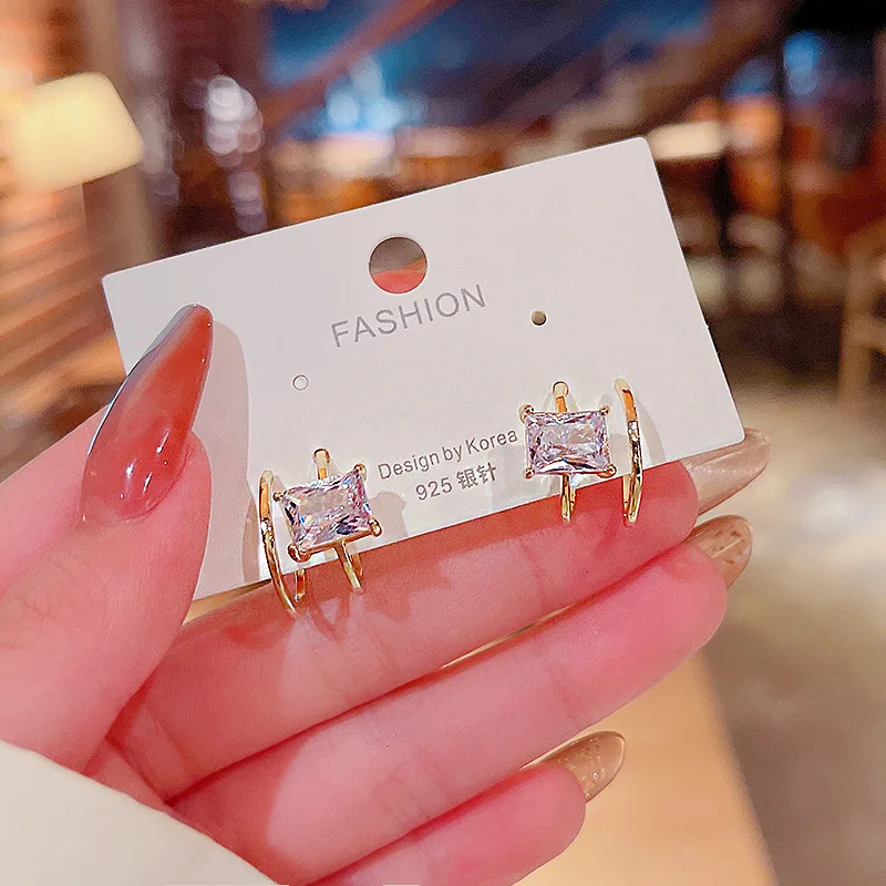 Женские серьги-гвоздики с цирконом посеребренные серьги геометрической формы |