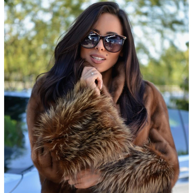 BFFUR Luxury Short Real Mink Fur Jackets With Big Raccoon Dog Fur Sleeve Cuffs Women Winter New Genuine Mink Fur Coat Outfits