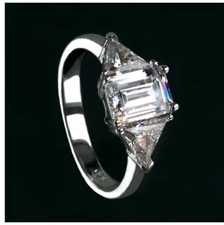 

TR239 Luxury NSCD Synthetic Gem Hot Celebrity Engagement Rings For Women! 3carat 3 Stone 2 Trillion Cut Side Stones