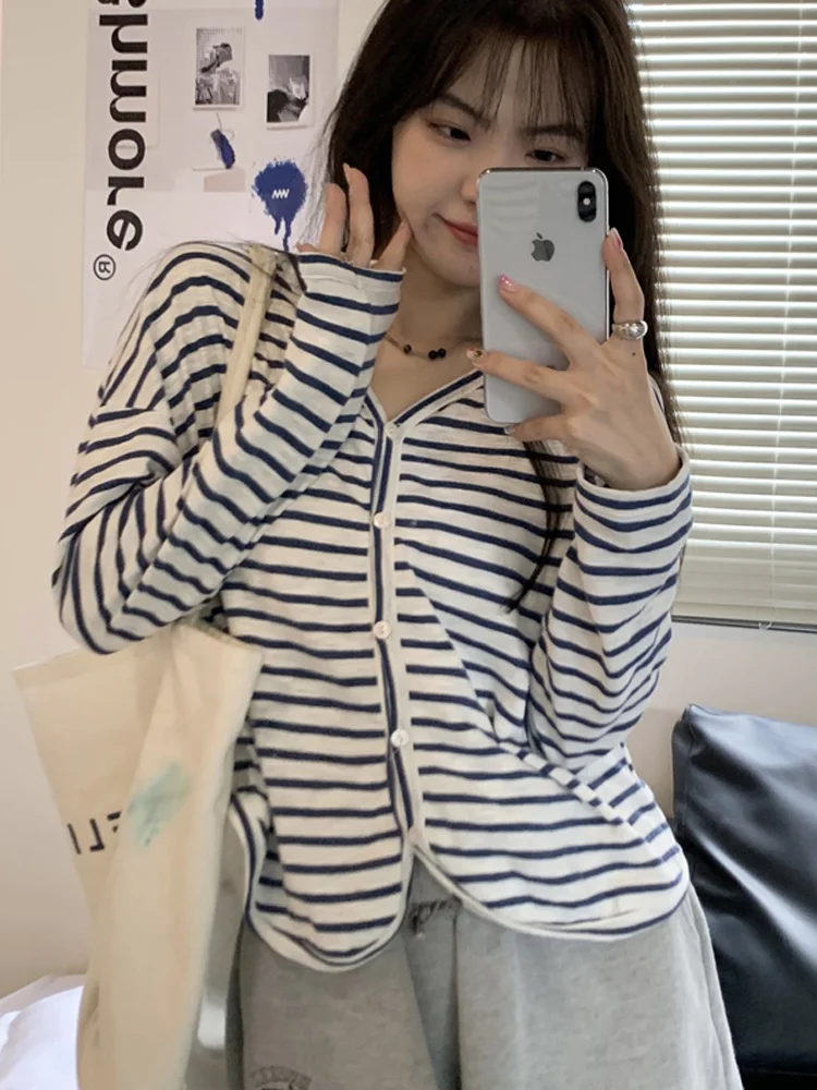 Солнцезащитная рубашка маленький кардиган полосатый свитер с V-образным вырезом