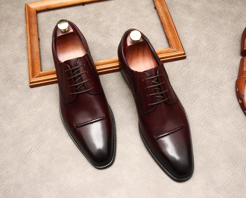 

Black Coffee Color Oxford Shoes Men Brogues Shoes Lace Up Formal Shoes Genuine Leather Wedding Business Men Luxury Dress Shoes