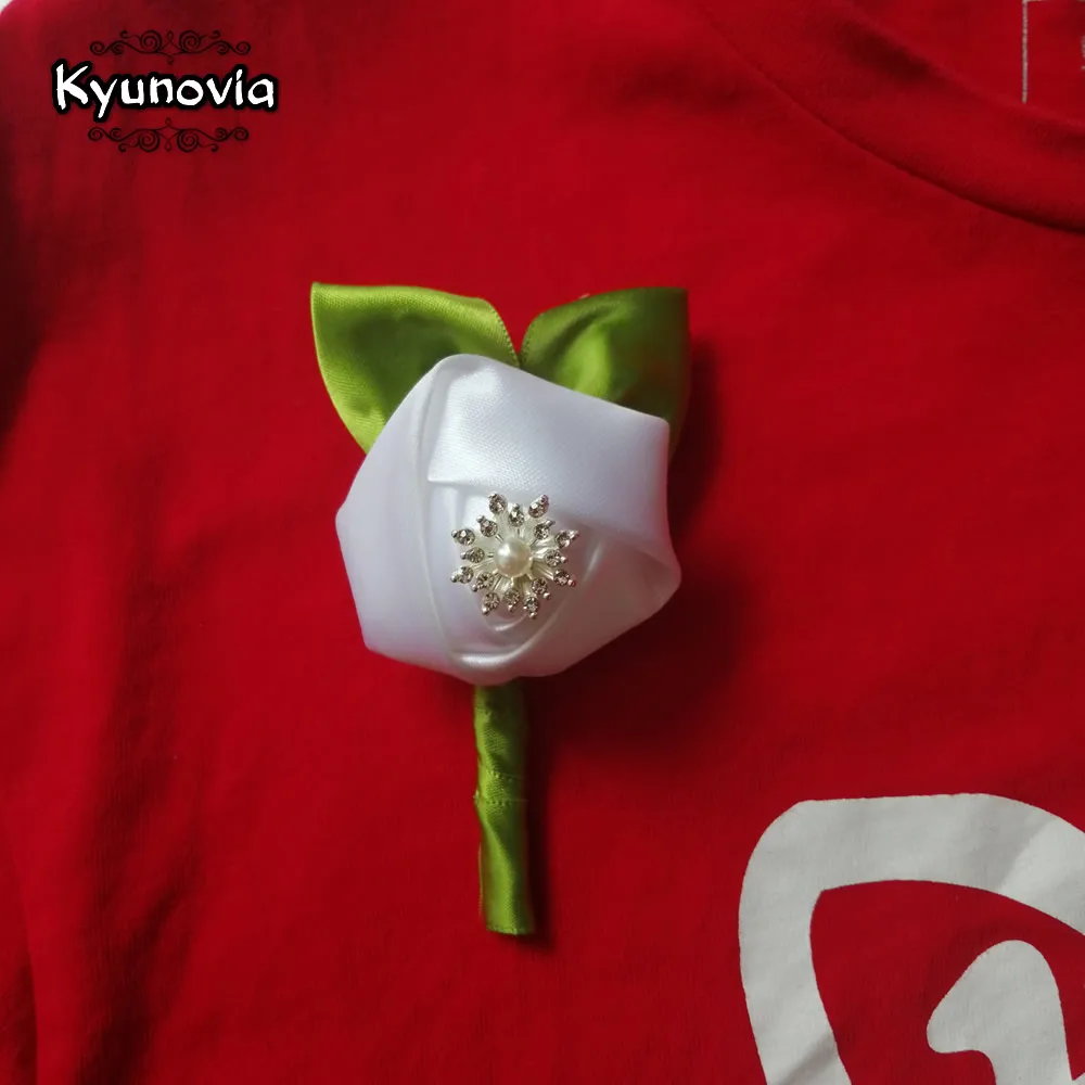 Бутоньерка Kyunovia с зелеными листьями Шелковая Роза Цветочная булавка кристаллами