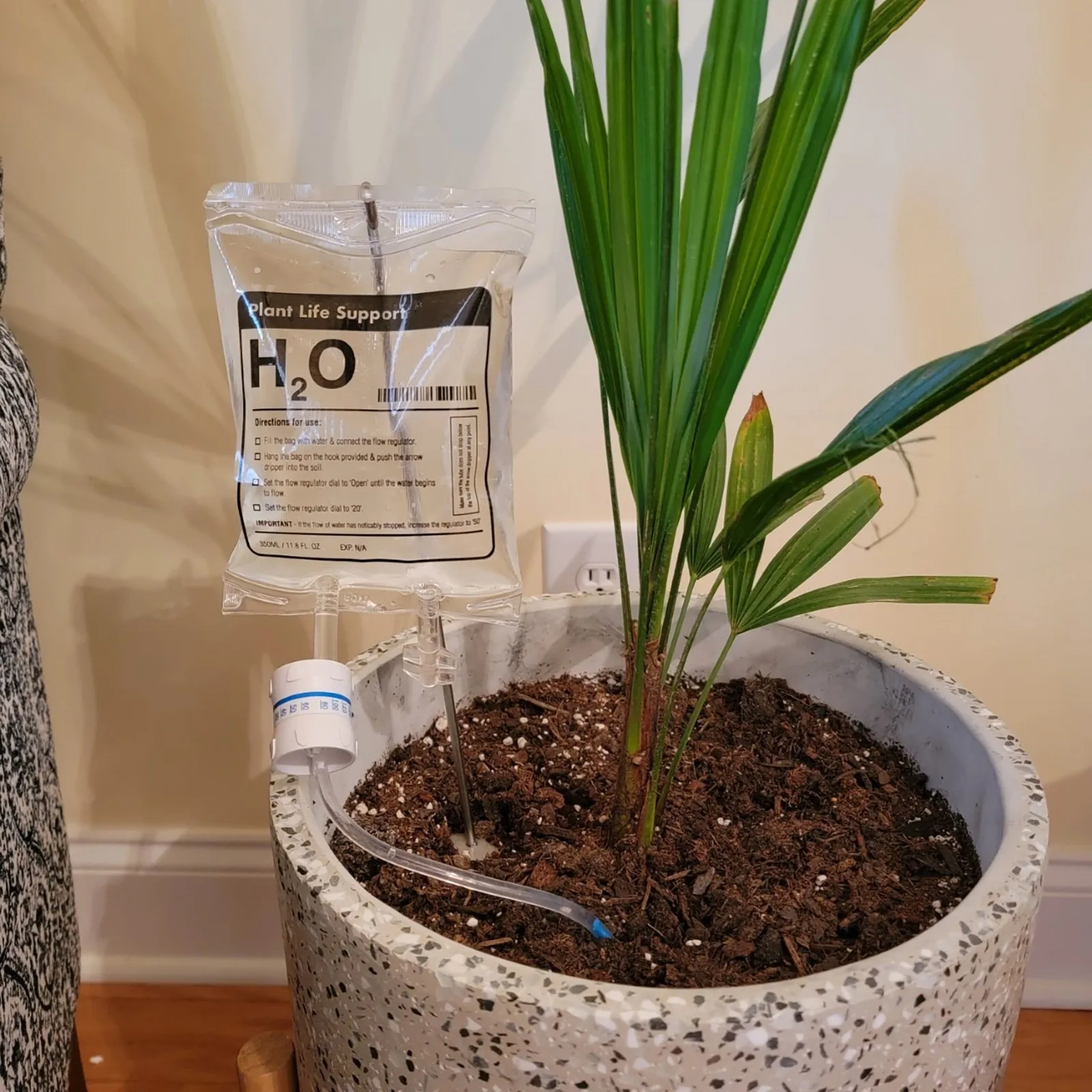 

Plant Life Support Drip Irrigation Home Plant Automatic Watering System