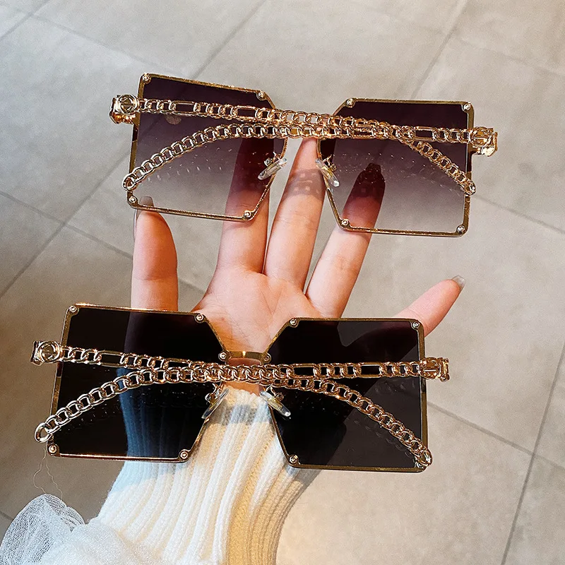 2021 New Fashion Oversize Gradient Sunglasses For Women Vintage Alloy Chain Frame Rivet Square Sun Glasses Unisex Elegant Shades